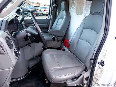 Used 2017 Ford E-350 and Econoline 350 Super Duty image 10