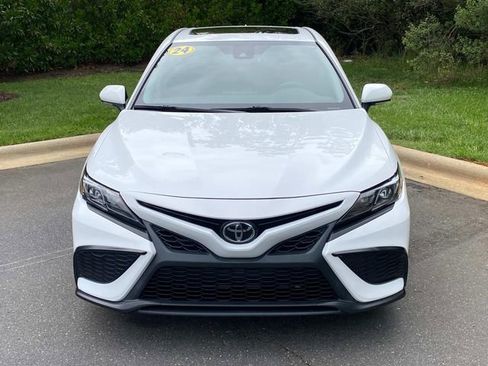 Used 2024 Toyota Camry SE w/ Convenience Package FWD image 2