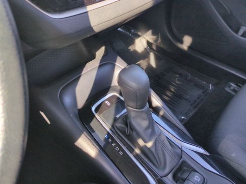 Used 2022 Toyota Corolla LE FWD image 26