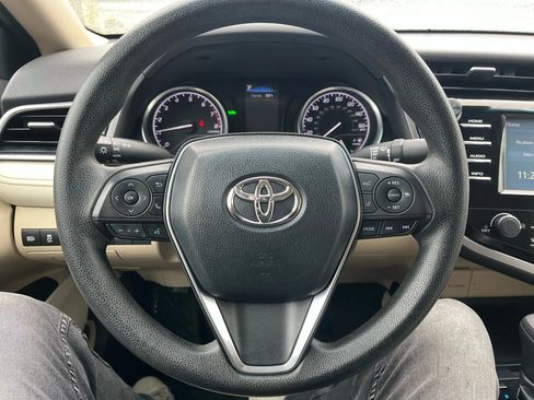 Used 2018 Toyota Camry LE w/ Convenience Package image 17