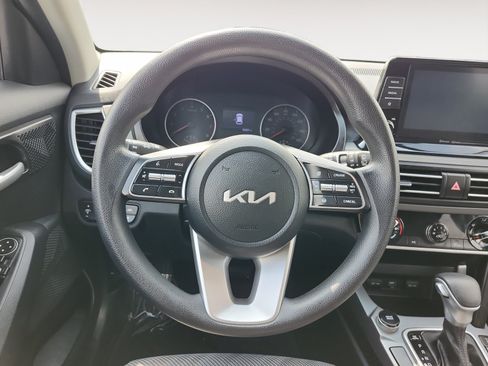 Used 2022 Kia Seltos LX AWD/4WD image 13