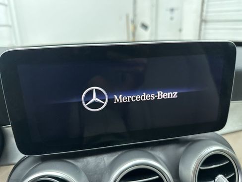 Used 2019 Mercedes-Benz C 300 Sedan image 12