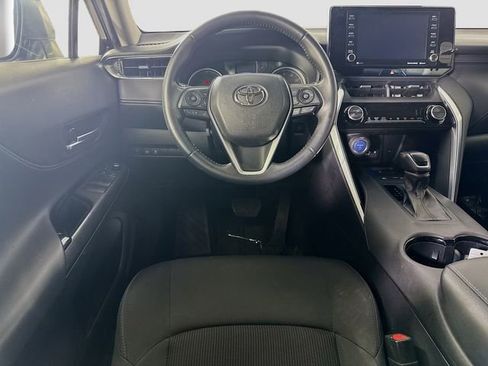 Used 2022 Toyota Venza LE AWD/4WD image 20