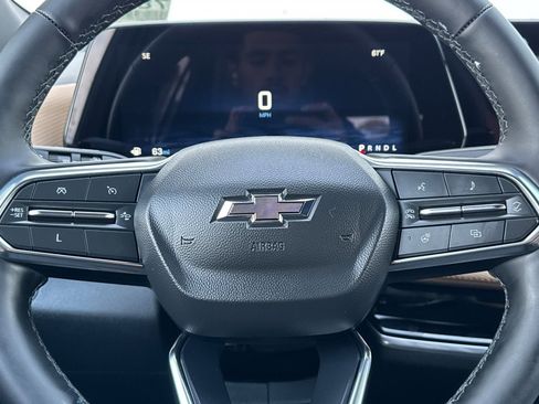 New 2025 Chevrolet Equinox ACTIV FWD image 24