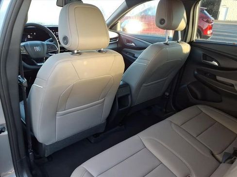 New 2026 Buick Envista Avenir image 16