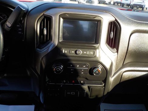 Used 2021 Chevrolet Silverado 1500 W/T w/ Z71 Off-Road Package image 18