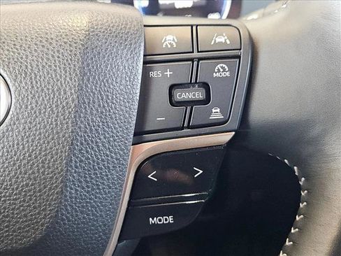 Used 2025 Toyota Crown Nightshade image 12