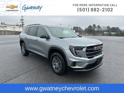 Used 2025 GMC Acadia Elevation image 3