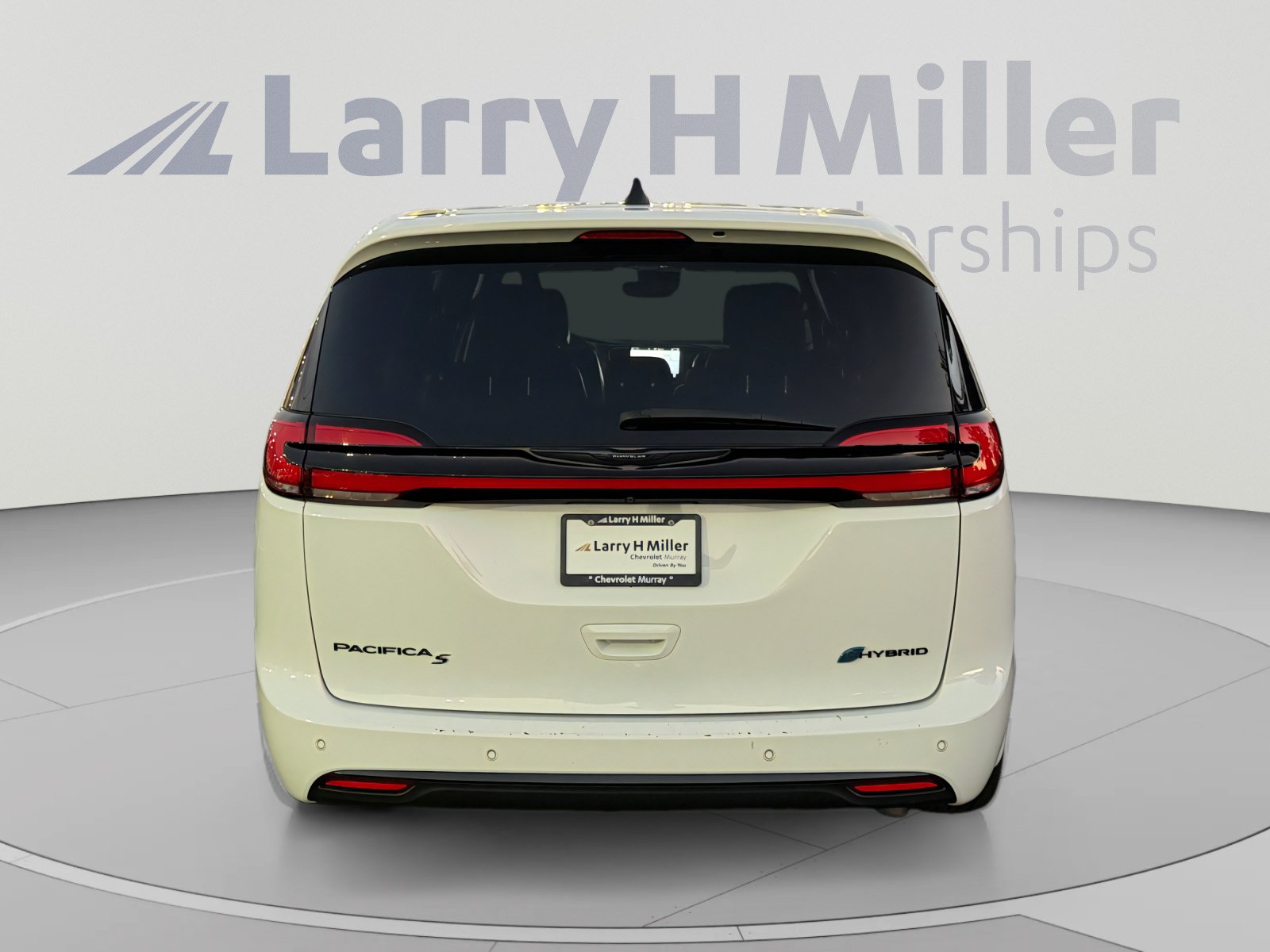 Used 2024 Chrysler Pacifica Limited FWD image 4