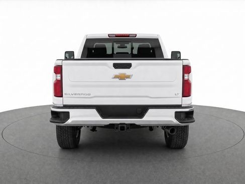 Used 2022 Chevrolet Silverado 2500 LT w/ Convenience Package AWD/4WD image 2