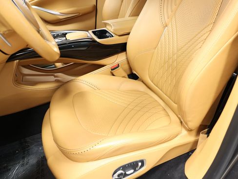 Used 2021 Aston Martin DBX AWD/4WD image 20