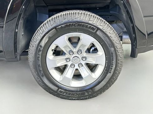 Used 2022 RAM 1500 Laramie AWD/4WD image 35