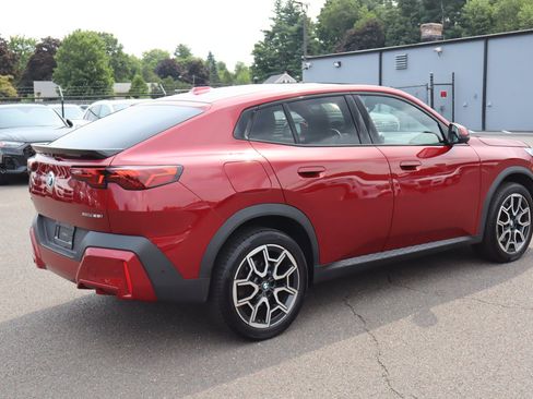 Used 2025 BMW X2 xDrive28i w/ Premium Package AWD/4WD image 5