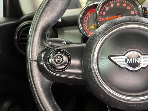 Used 2015 MINI Cooper 2-Door Hardtop FWD image 27