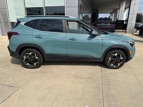 Used 2024 Kia Seltos EX AWD/4WD image 8