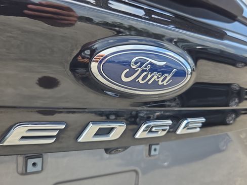 Used 2024 Ford Edge SEL AWD/4WD image 15