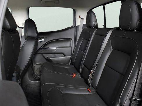 Used 2019 Chevrolet Colorado ZR2 image 12