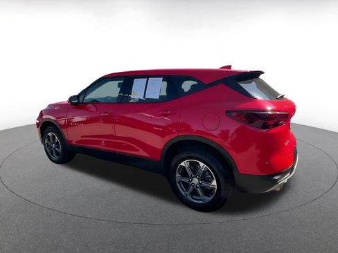 Used 2025 Chevrolet Blazer LT FWD image 9