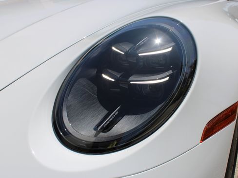 Certified 2025 Porsche 911 Carrera GTS RWD image 11