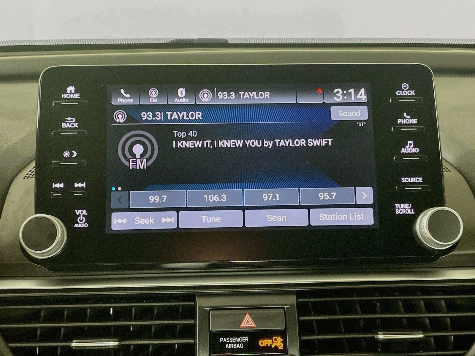 Used 2018 Honda Accord Sport image 7