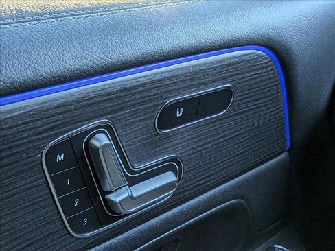 New 2026 Mercedes-Benz GLB 250 4MATIC image 13