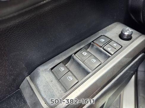 Used 2018 Toyota Tacoma SR5 RWD image 29