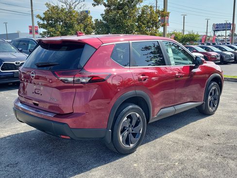 Certified 2024 Nissan Rogue SV AWD/4WD image 4