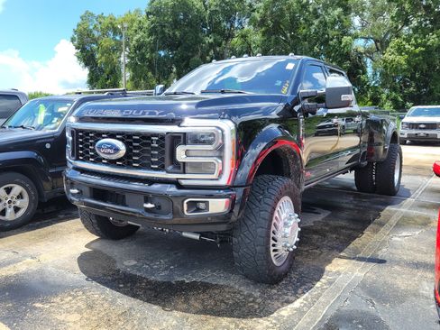 Used 2024 Ford F450 Limited w/ FX4 Off-Road Package AWD/4WD image 3
