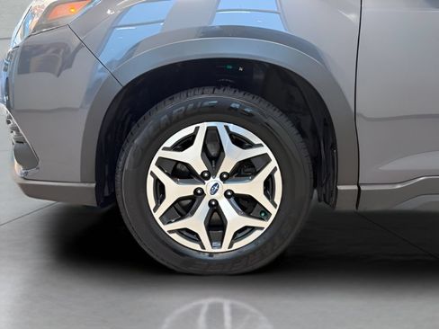 Certified 2023 Subaru Forester Premium AWD/4WD image 23
