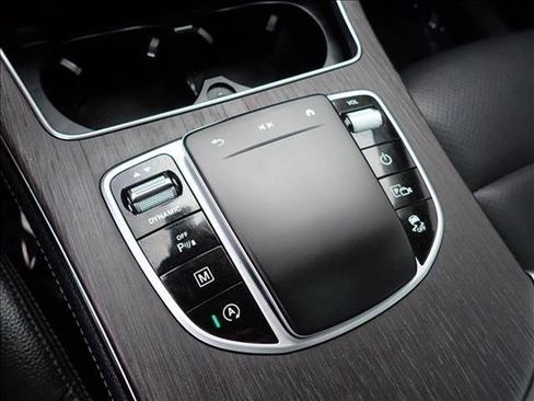 Used 2021 Mercedes-Benz GLC 300 4MATIC image 16