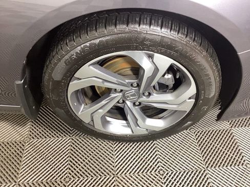 Used 2018 Honda Accord EX image 7