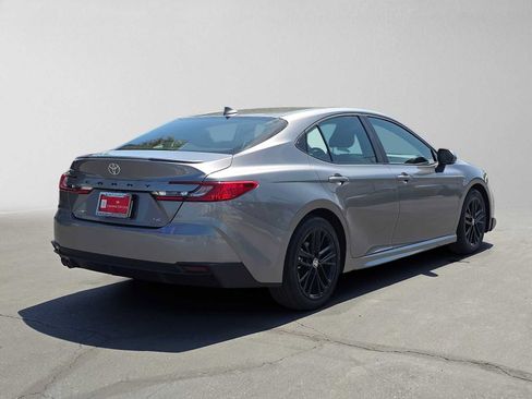 Used 2026 Toyota Camry SE FWD image 3