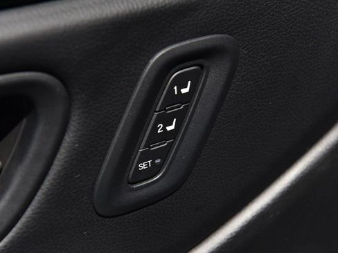 Certified 2025 Honda Pilot EX-L image 9