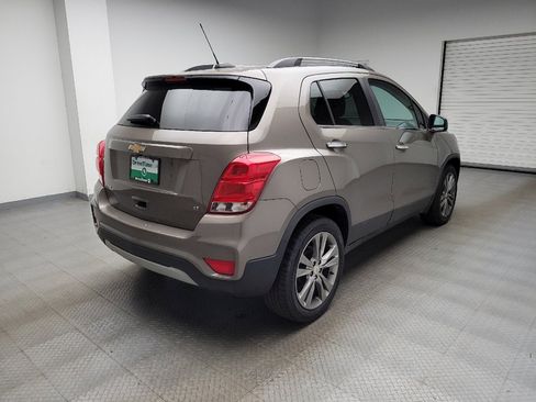 Used 2020 Chevrolet Trax LT w/ LT Convenience Package FWD image 9