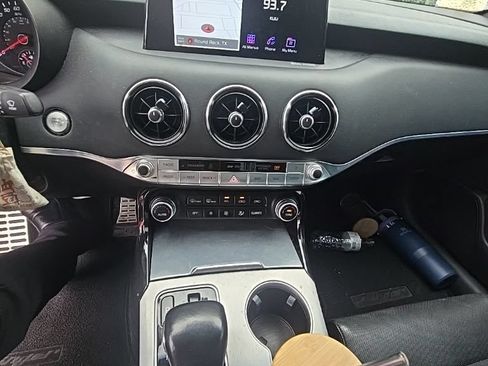 Used 2019 Kia Stinger GT2 AWD/4WD image 9