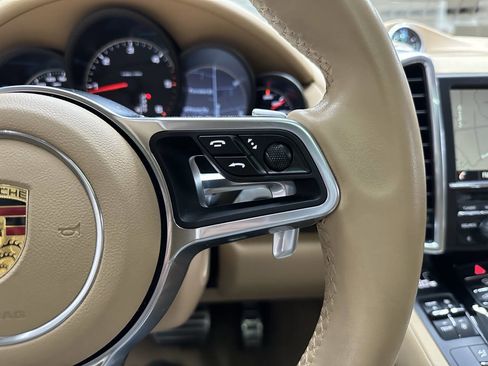 Used 2016 Porsche Cayenne Diesel image 21