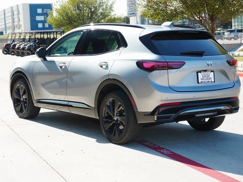 Used 2025 Buick Envision Sport Touring image 3