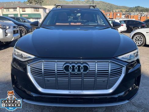 Used 2019 Audi e-tron Prestige w/ Prestige Package image 97