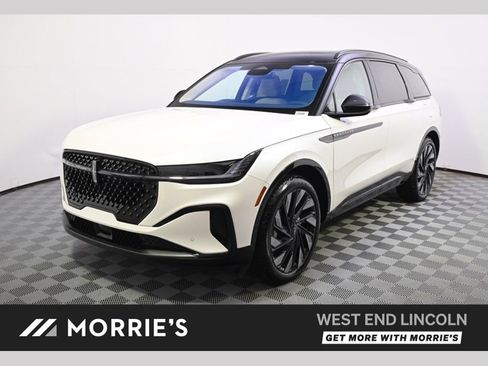 New 2026 Lincoln Nautilus Reserve w/ Jet Appearance Package AWD/4WD image 1