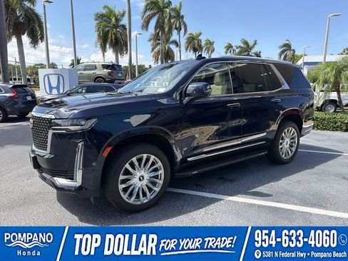 Used 2024 Cadillac Escalade Premium Luxury AWD/4WD image 4