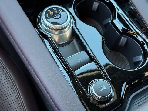 New 2025 Ford Explorer Platinum image 18