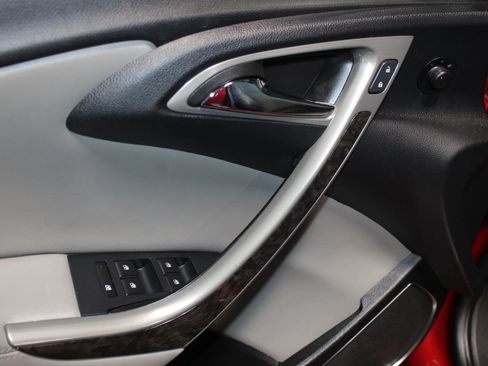 Used 2015 Buick Verano w/ Comfort Package FWD image 9