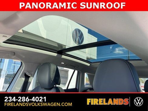 New 2025 Volkswagen Tiguan SE image 5