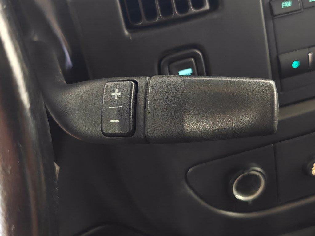 Used 2022 Chevrolet Express 3500 w/ Power Convenience Package RWD image 10