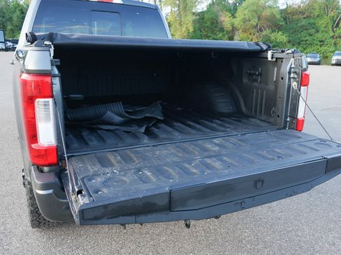 Used 2019 Ford F250 Lariat AWD/4WD image 11