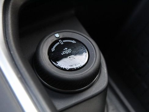 New 2025 Ford Expedition Active image 37