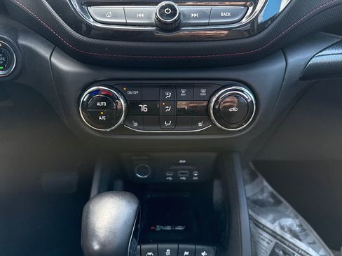 Used 2023 Chevrolet TrailBlazer RS w/ Sun and Liftgate Package image 19