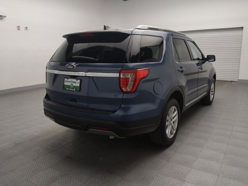 Used 2019 Ford Explorer XLT AWD/4WD image 9