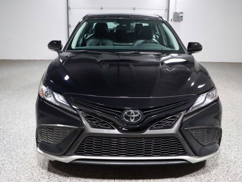 Used 2024 Toyota Camry XSE FWD image 4