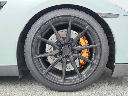 Used 2010 Nissan GT-R Premium image 14